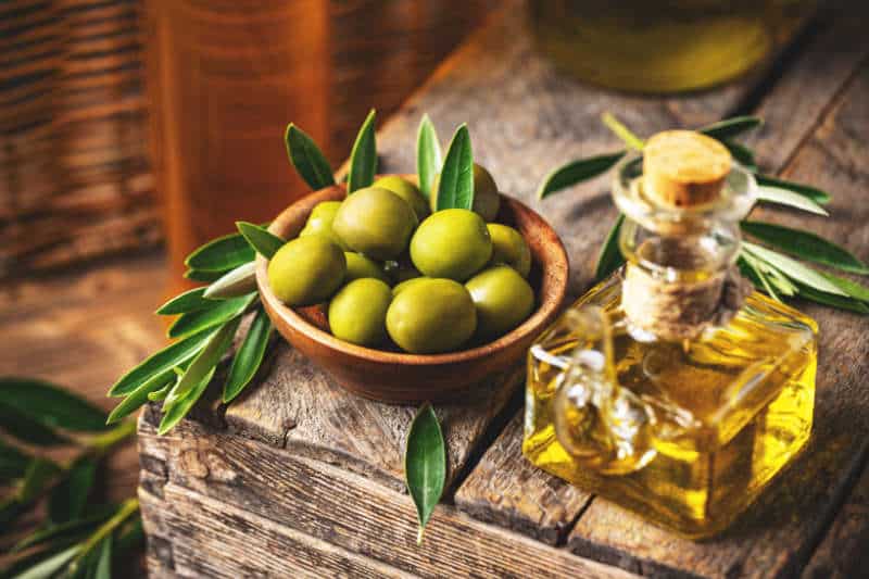 A Comprehensive Guide to Making Cannabis-Infused Olive Oil